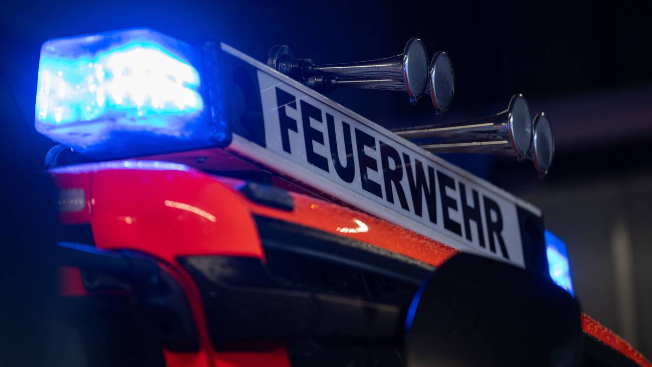 Die Feuerwehr wurde zu einem Einsatz an der Endenicher Straße in Bonn gerufen. Dort wurde eine leblose Person vorgefunden. (Symbolfoto)