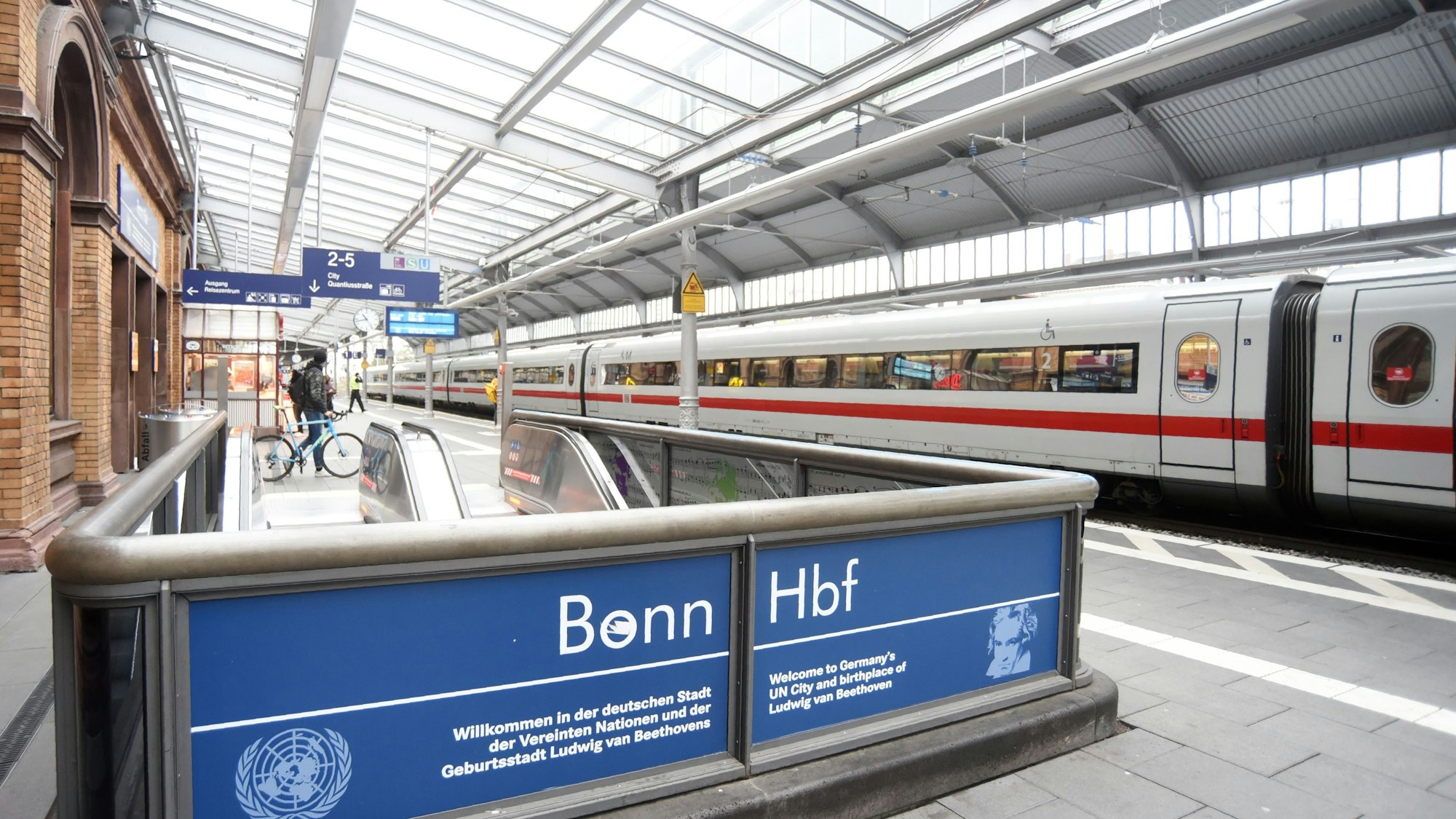 Der Bonner Hauptbahnhof soll mehrere Monate dicht gemacht werden (Archivfoto).