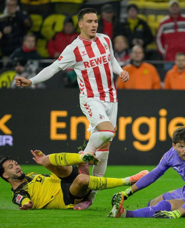 Said El Mala verpasst das Tor gegen Borussia Dortmund.