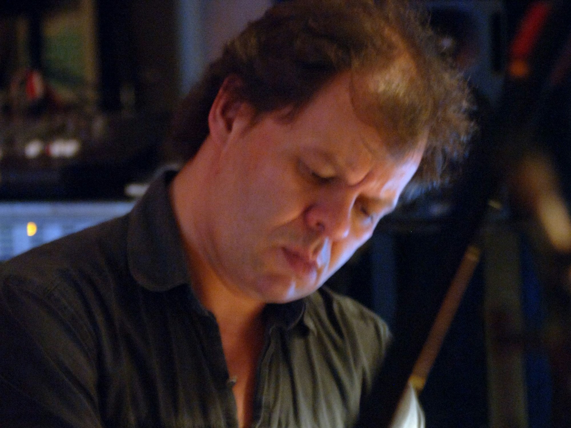 Die Kölner Musik-Szene trauert um Matthias Keul, hier bei einem Konzert im Jahr 2006.