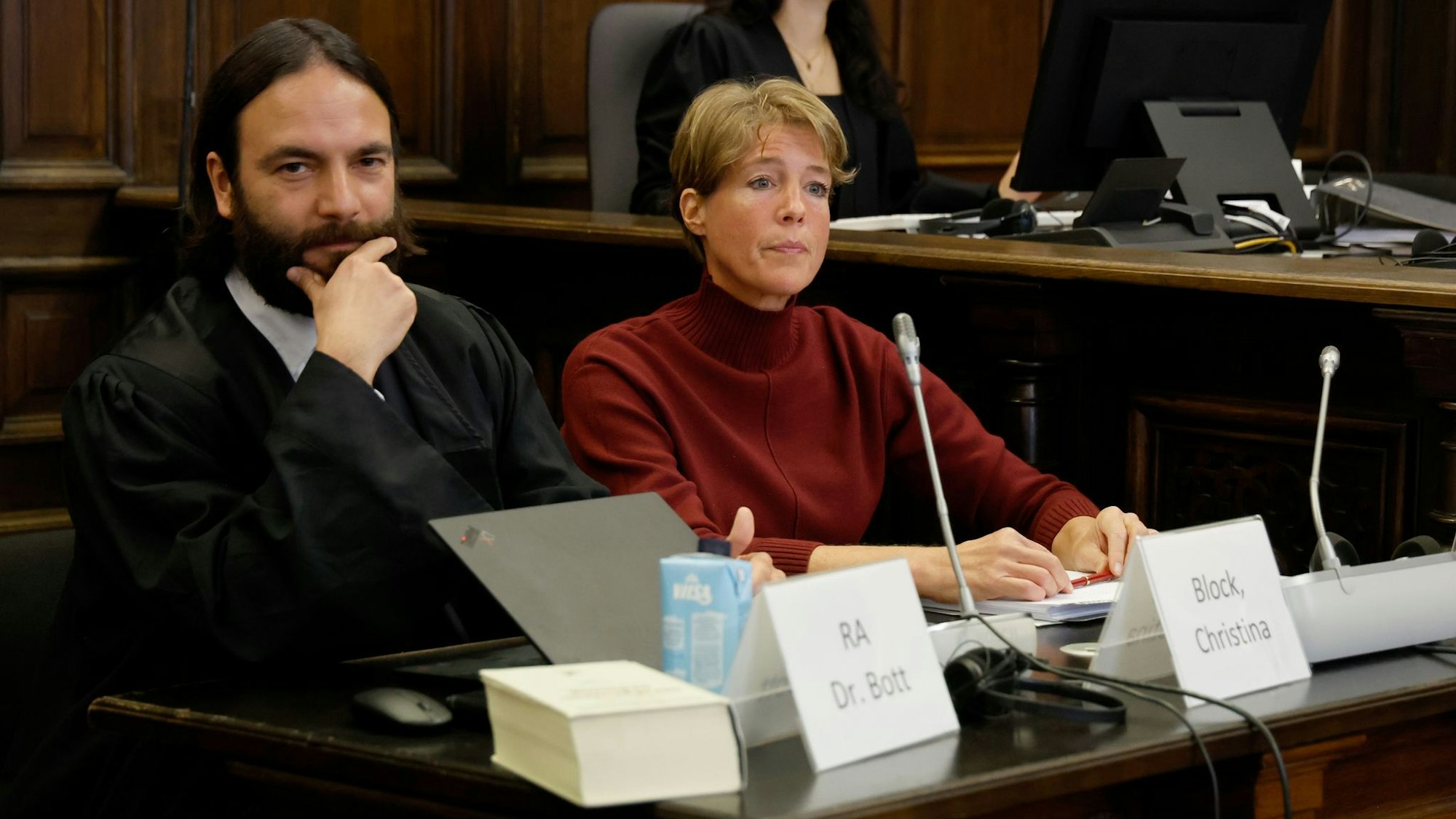 Vor Gericht erklärt Christina Block Einträge in ihr elektronisches Tagebuch, die sie kurz vor der Entführung ihrer Kinder machte.