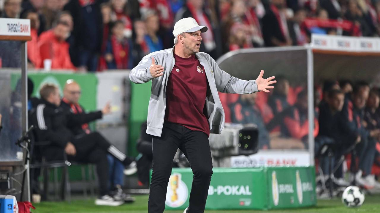Lukas Kwasniok beim Spiel gegen die Bayern.