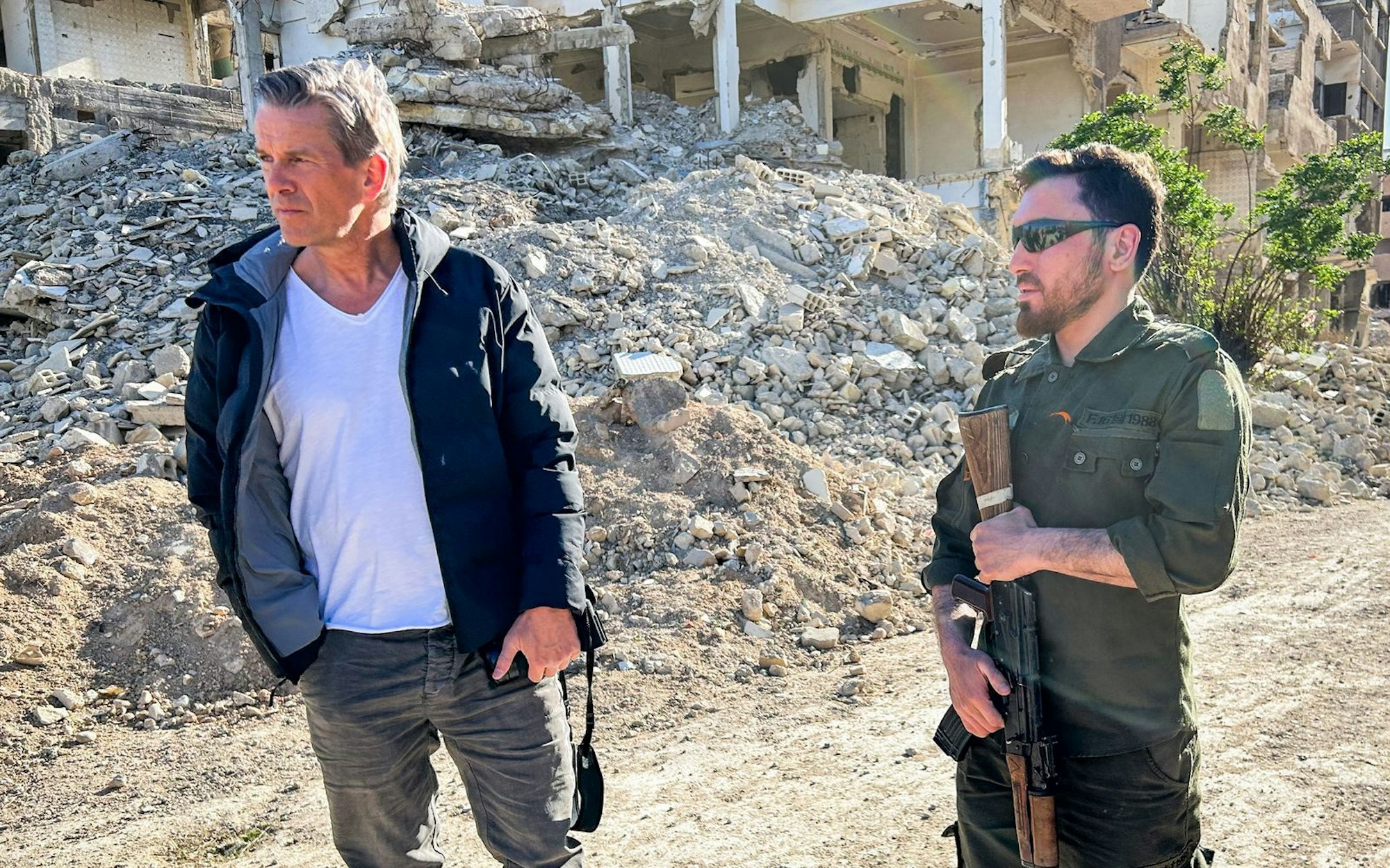 Bei seinem Besuch in Damaskus begegnet Markus Lanz (links) unvorstellbarem Leid und Zerstörung. (Bild: ZDF / Anabel Münstermann)
