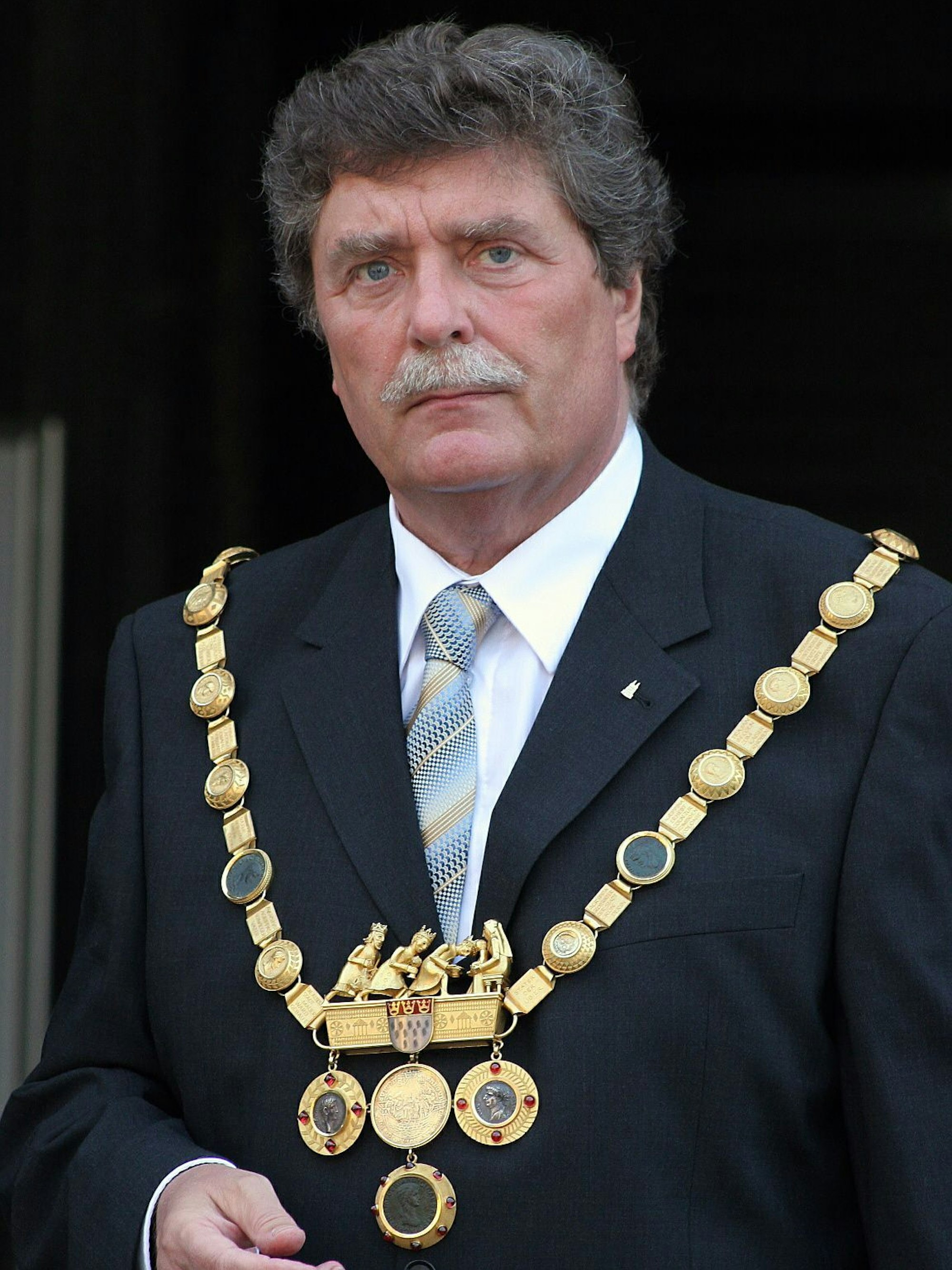 Fritz Schramma mit Amtskette