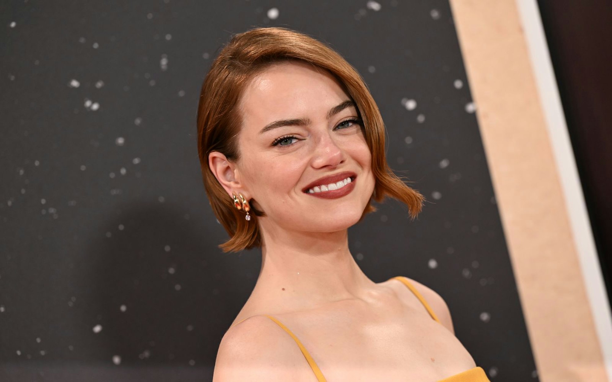 Emma Stone hat ihre Haarpracht wieder: Fast schon schulterlang war ihr Haar beim London Film Festival im Oktober.  (Bild: 2025 Getty Images/Jeff Spicer)