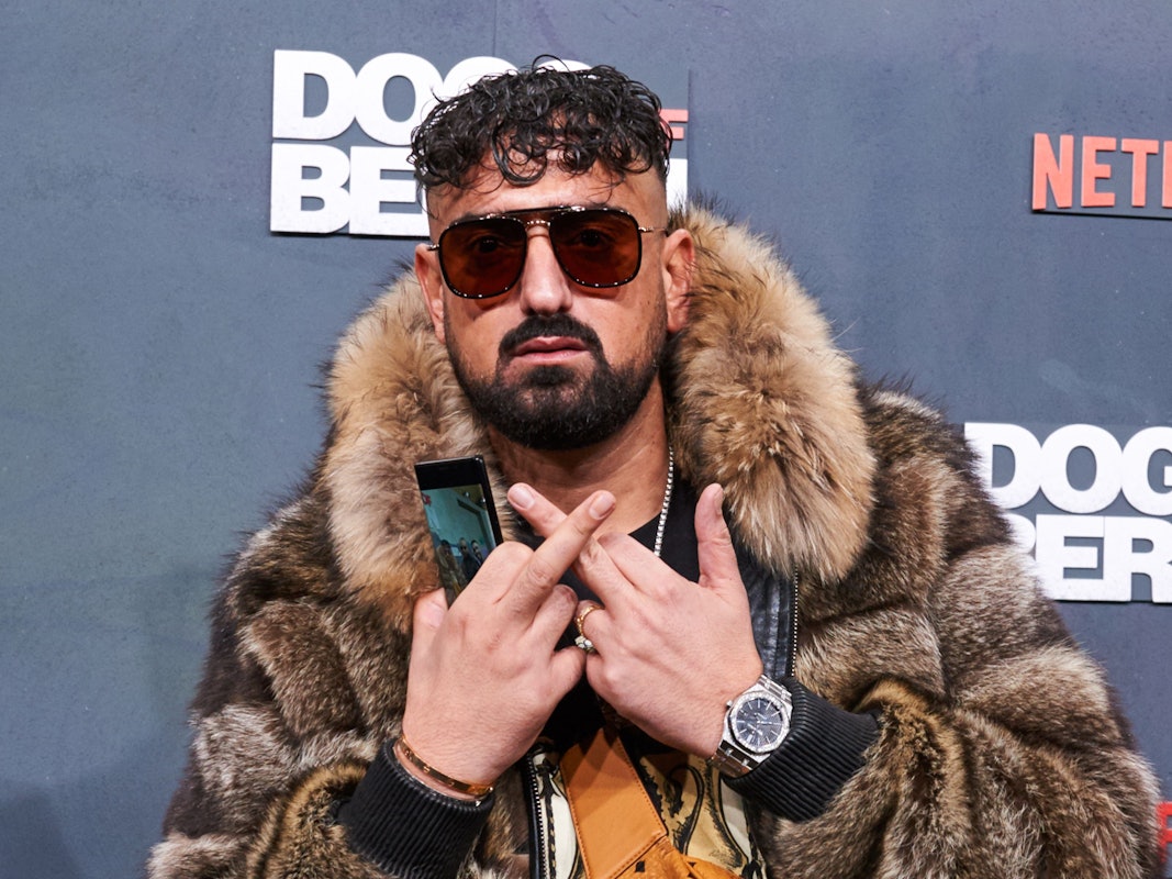 Der Drogenmissbrauch hat Rapper Haftbefehl schwer gezeichnet.