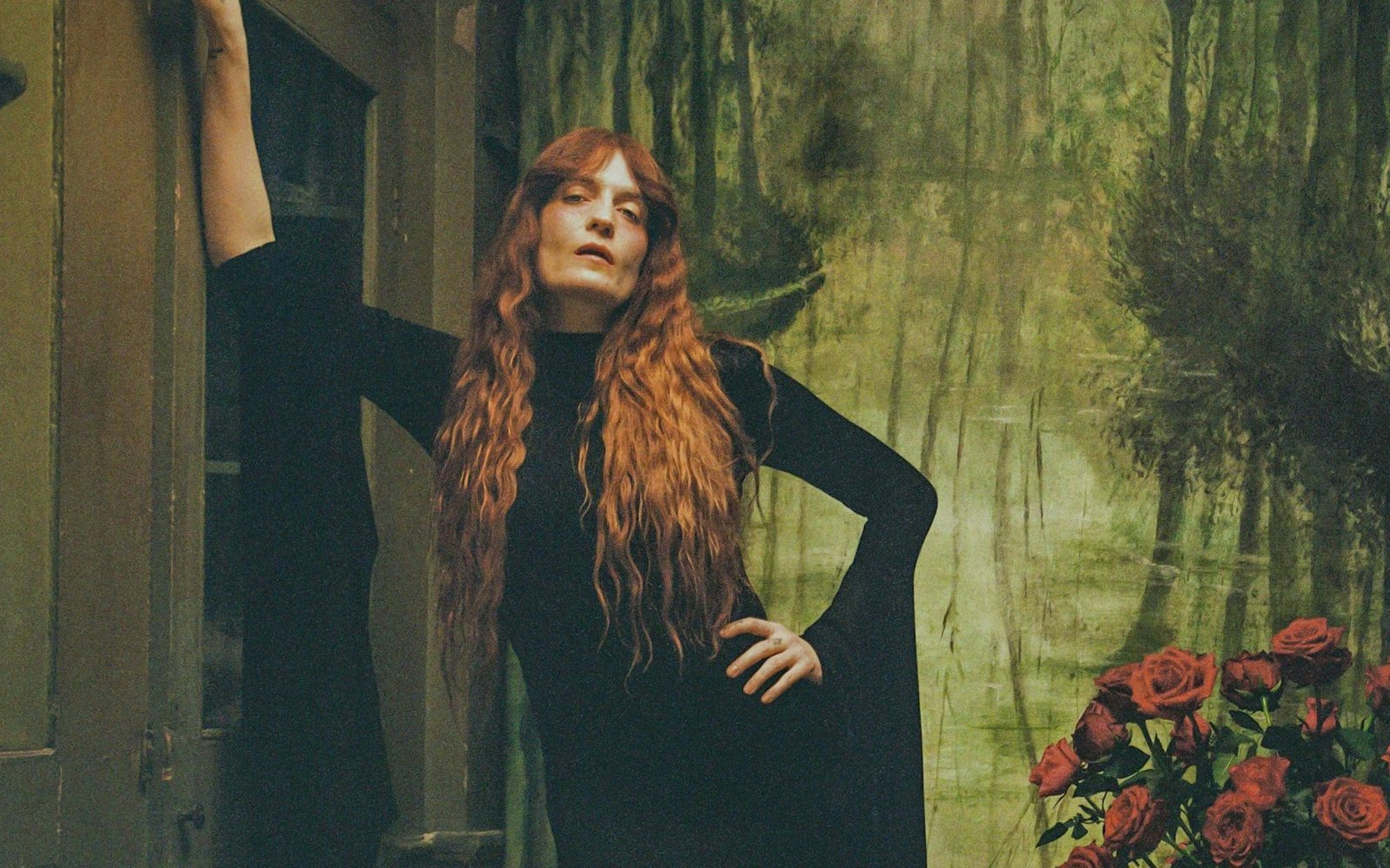 Florence Welch hat mit ihrem Musikprojekt Florence + the Machine ein neues Album aufgenommen - es heißt „Everybody Scream“, lässt sich aber natürlich nicht auf das titelgebende Geschrei reduzieren. (Bild: Universal Music)
