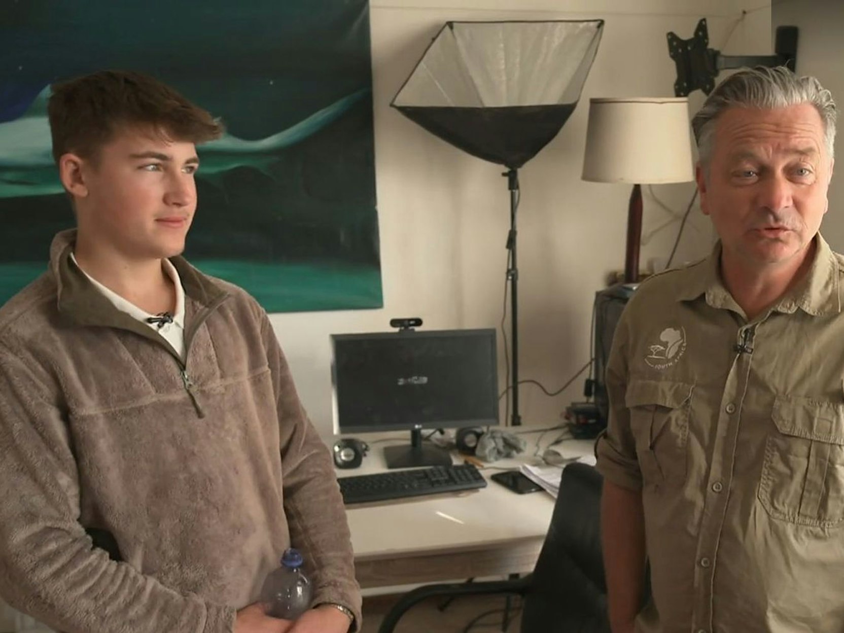 In wenigen Tagen müssen Samuel (links) und Olaf voneinander Abschied nehmen.  (Bild: RTL)