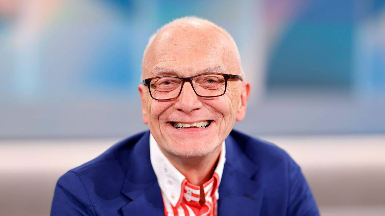 Unternehmer Josef Rick lacht in die Kamera.