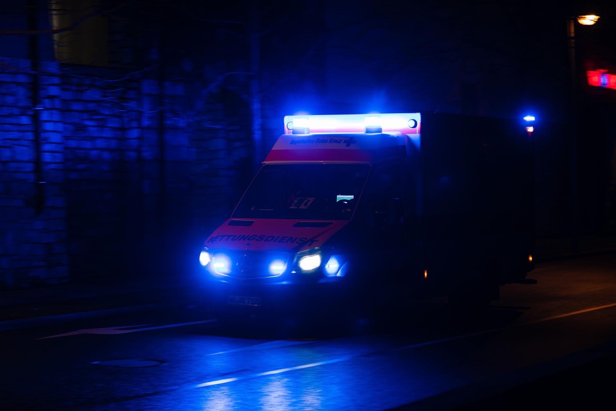 Zehn Partygäste müssen in Stuttgart ärztlich versorgt werden (Symbolbild).
