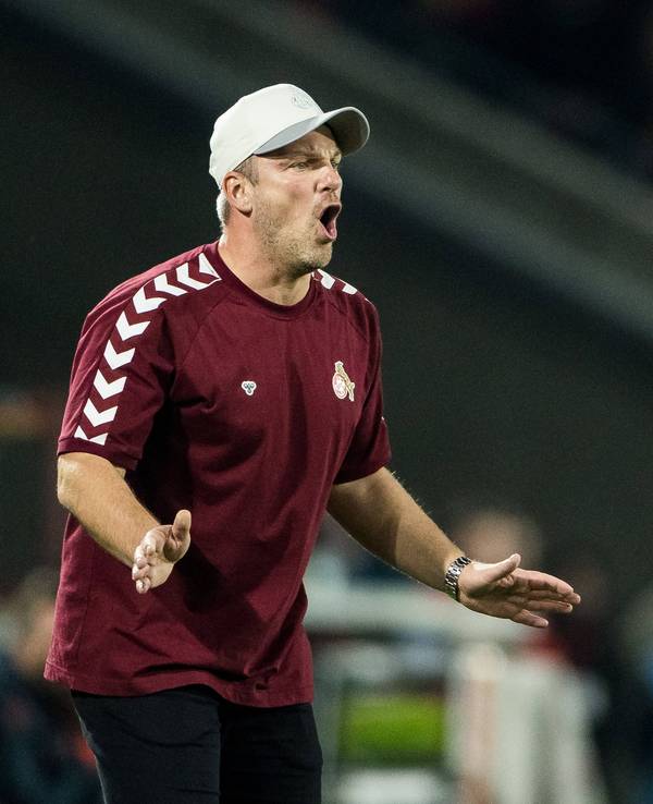 Lukas Kwasniok beim Spiel gegen die Bayern.