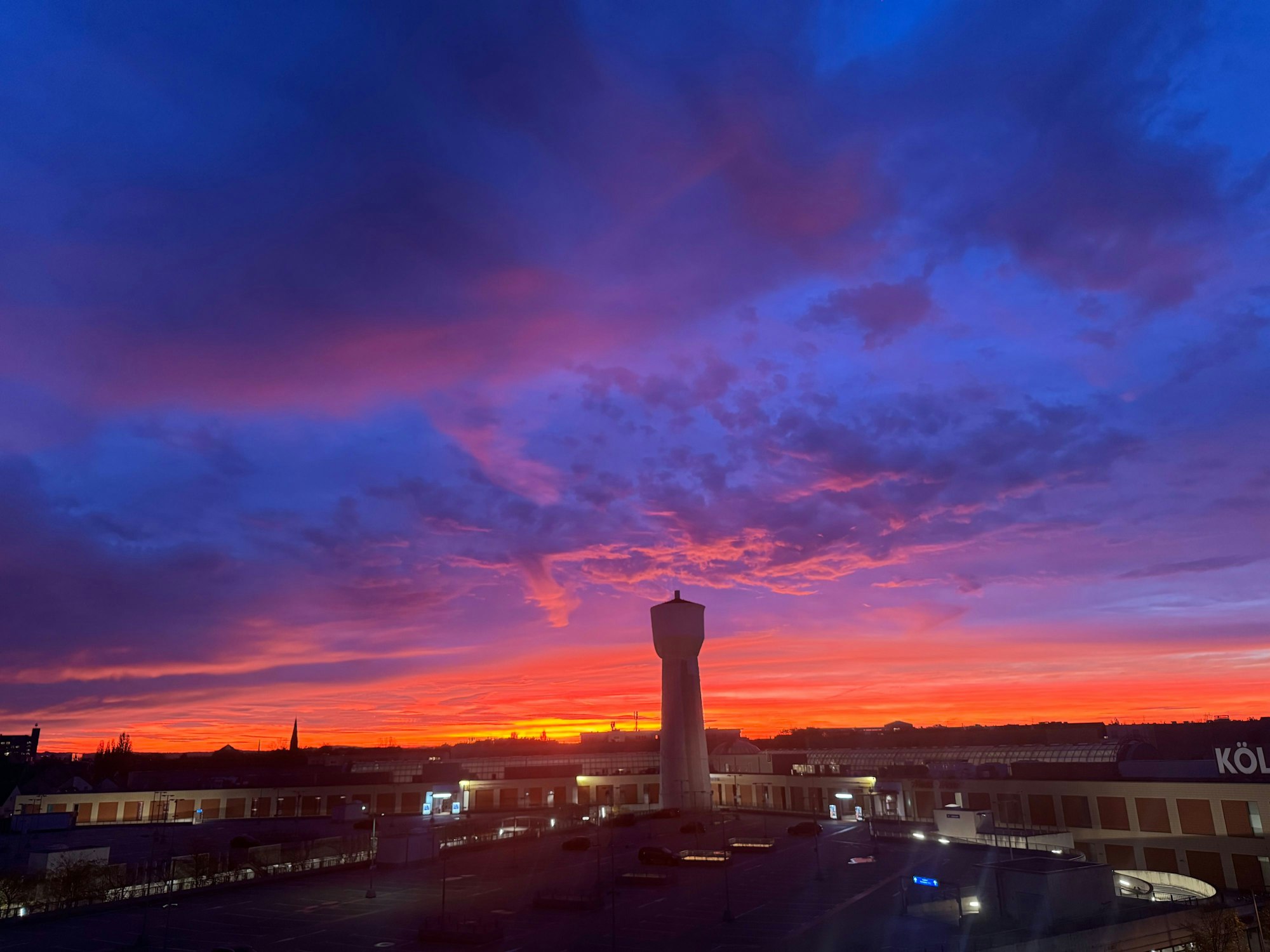 Morgendämmerung in Köln Kalk