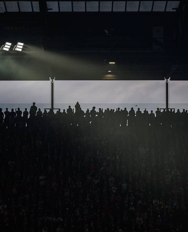 Blick auf die Tribüne im Rhein-Energie-Stadion.