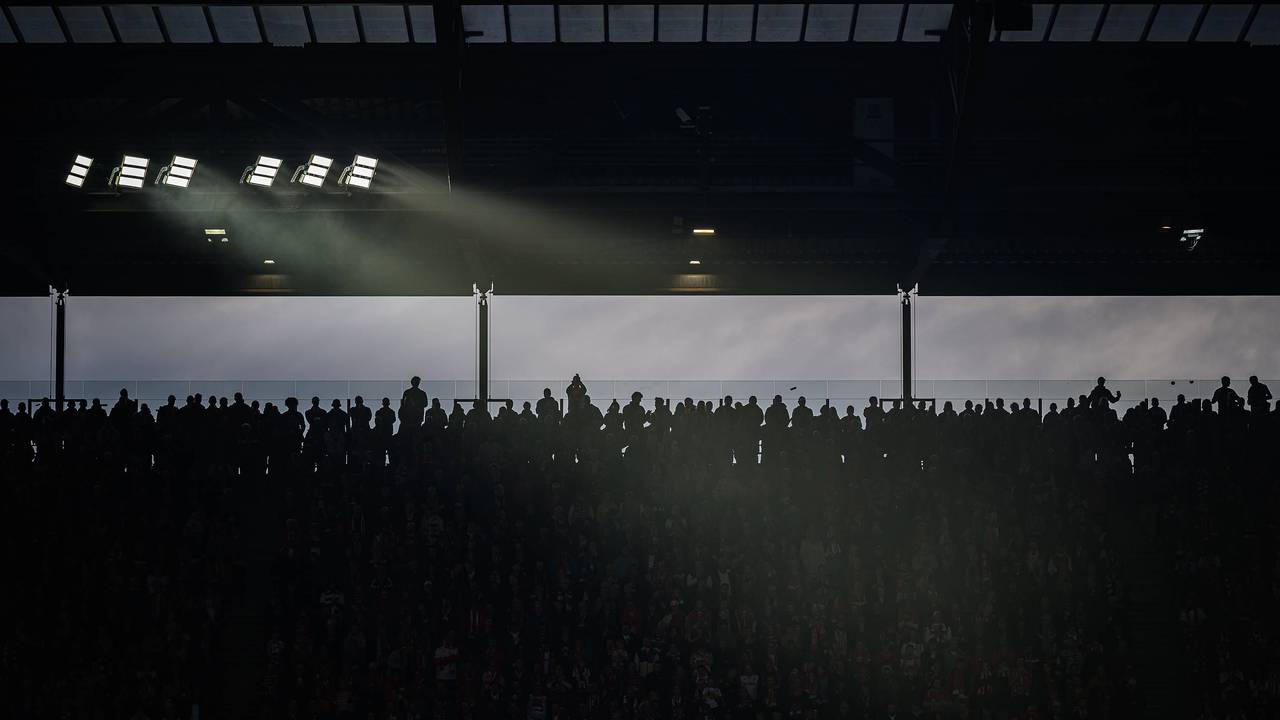 Blick auf die Tribüne im Rhein-Energie-Stadion.