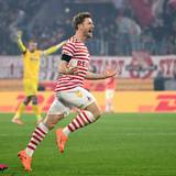 Florian Kainz jubelt über sein Tor gegen den HSV.