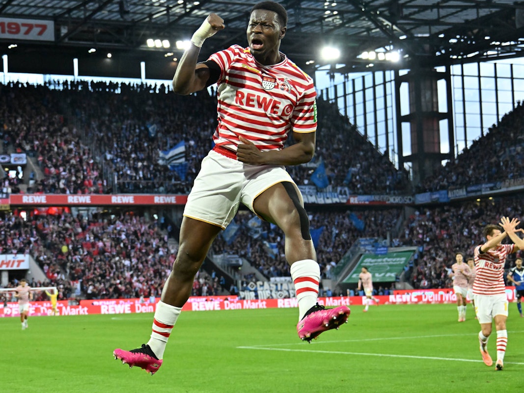Ragnar Ache jubelt nach seinem Treffer gegen den HSV.