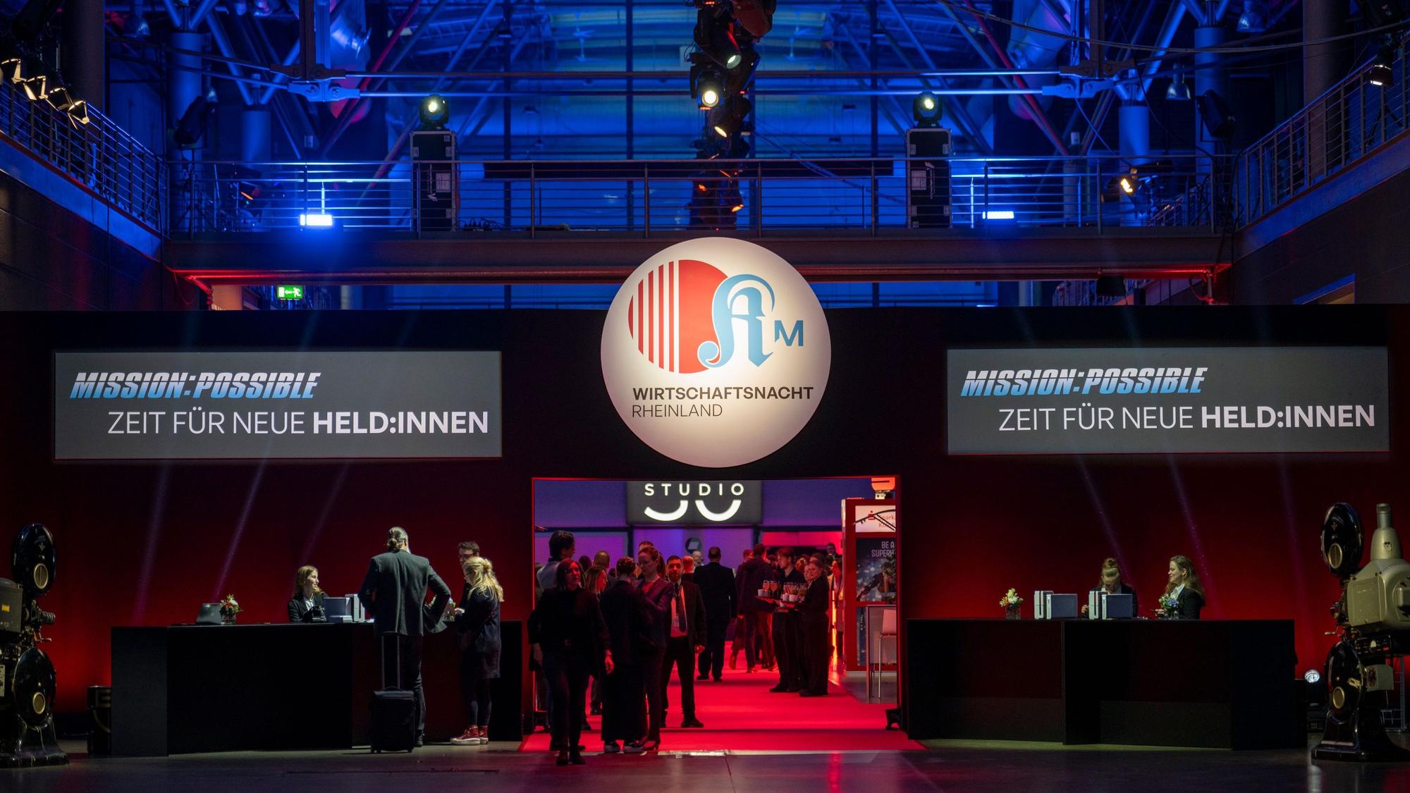 Imposanter Rahmen für die vierte Wirtschaftsnacht: Gefeiert wurde in den MMC-Studios in Köln-Ossendorf.