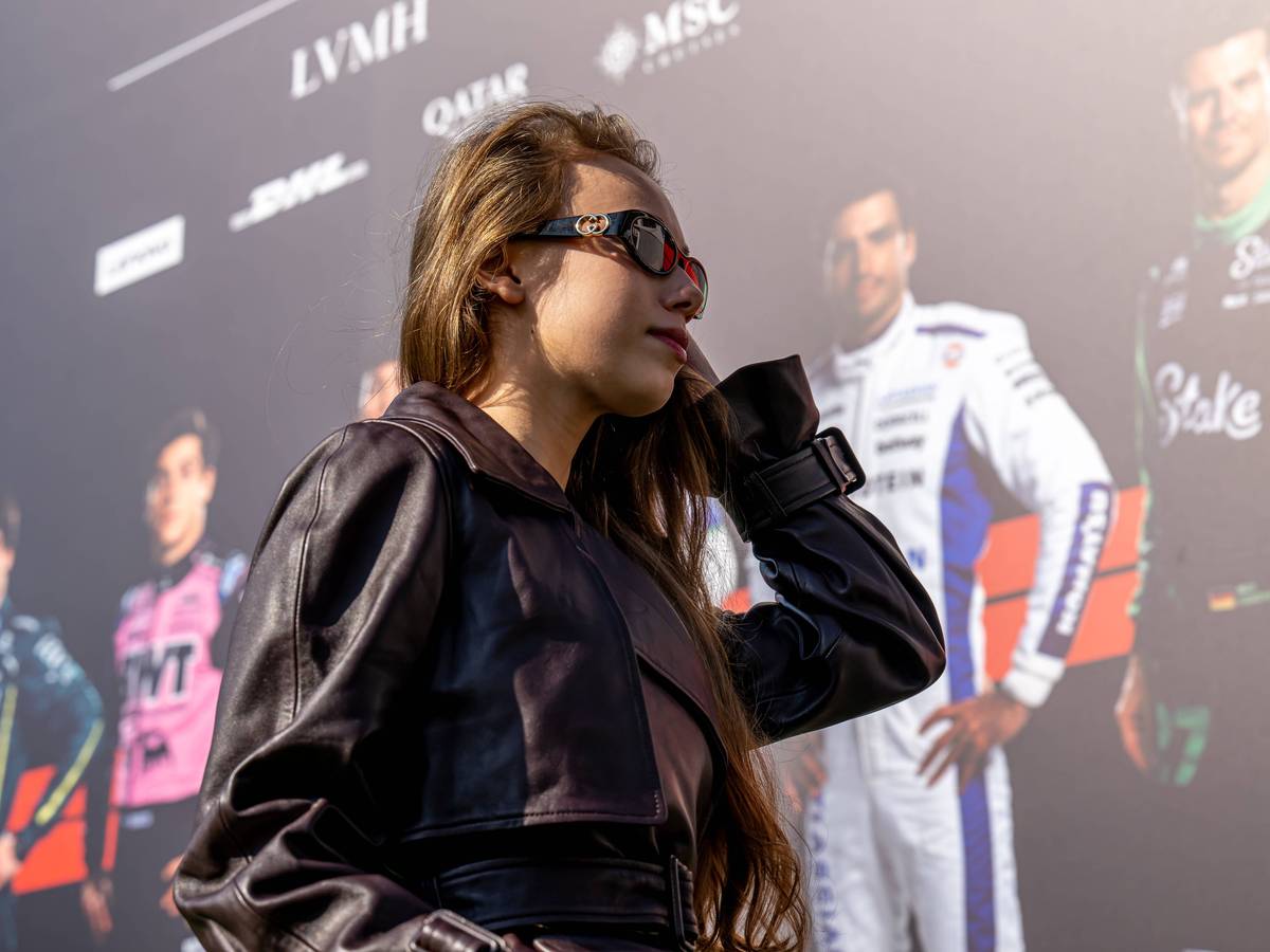 Lily Zneimer, Freundin von McLaren-Fahrer Oscar Piastri, beim Rennen der Formel 1 in Mexiko.