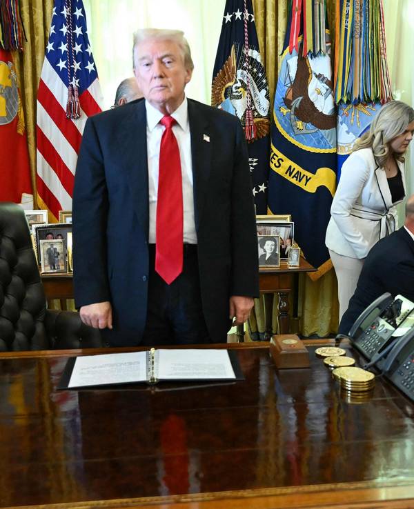 Ein Pharma-Manager ist während der Ankündigung über Medikamente zur Gewichtsreduktion im Oval Office des Weißen Hauses ohnmächtig geworden.