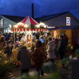 Blick auf die Aldi-Weihnachtsmarkt in Köln-Ehrenfeld im November 2023