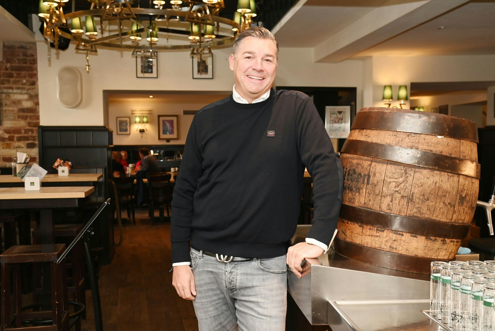 Geert Dilien ist Wirt im Gilden im Zims und führt auch das Servus Colonia Alpina sowie das Deutzer Brauhaus.