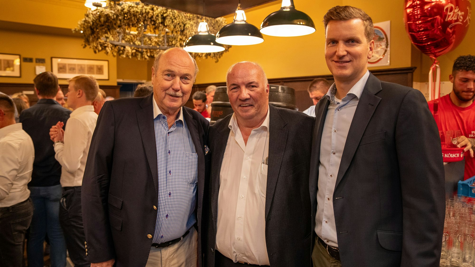 Uwe Esser bei der Eröffnung des Peters am Hahnentor.