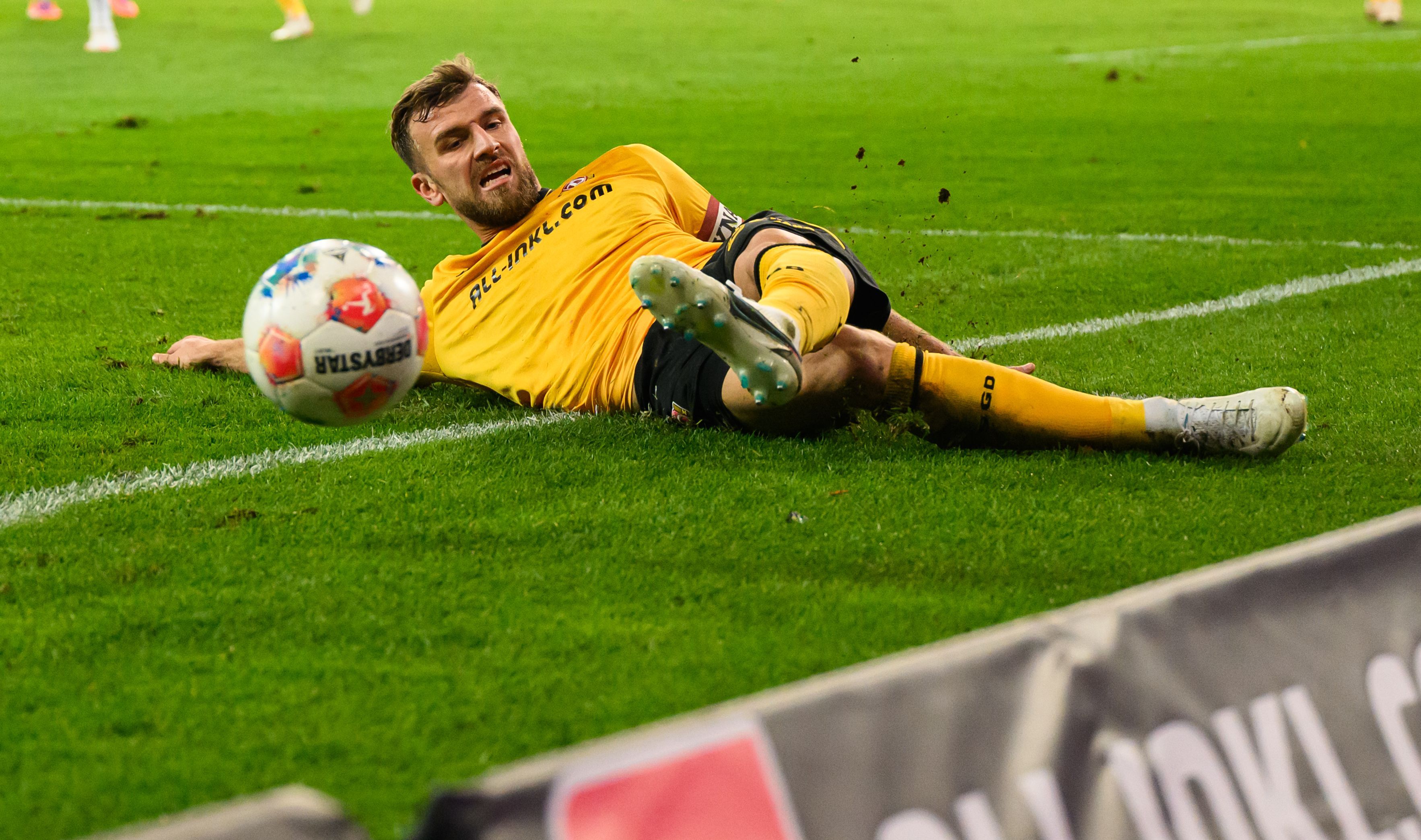 Lars Bünning während einem Spiel von Dynamo Dresden.