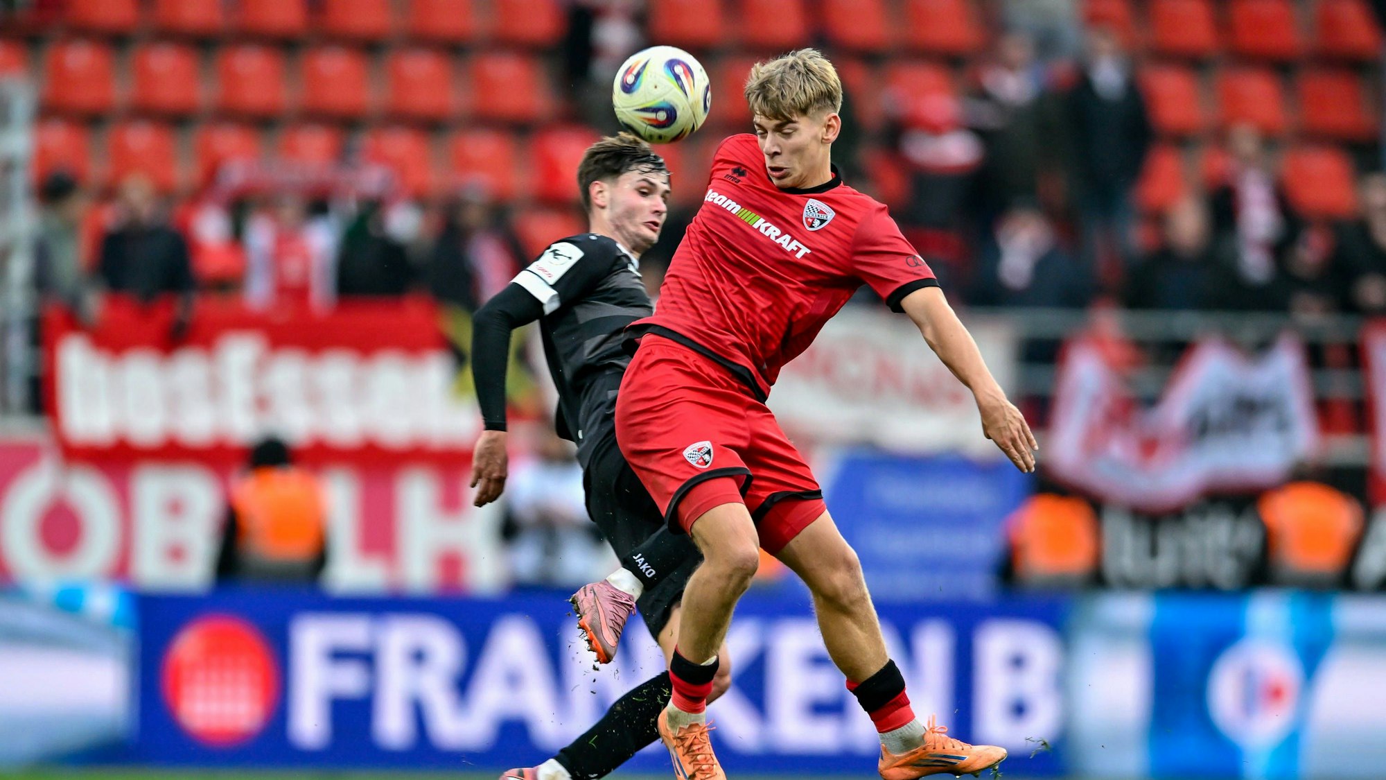 Jaka Cuber Potocnik im Duell mit Max Plath.