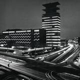 Der überdachte Treppenauflauf / -abgang an der Cäcilienstraße/Nord-Süd-Fahrt (links im Foto). Auch dieser Tunnel wurde geschlossen.