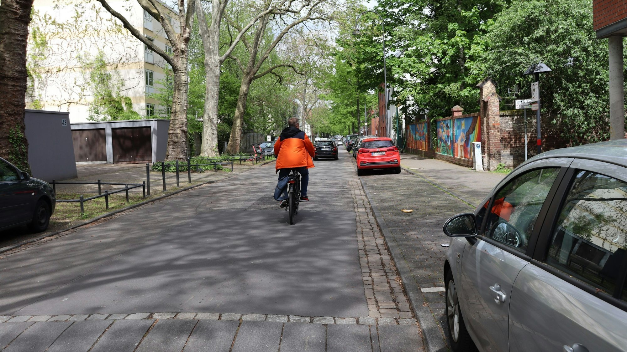 Die Düsseldorfer Straße in Köln-Mülheim wird zur Fahrradstraße umgebaut.