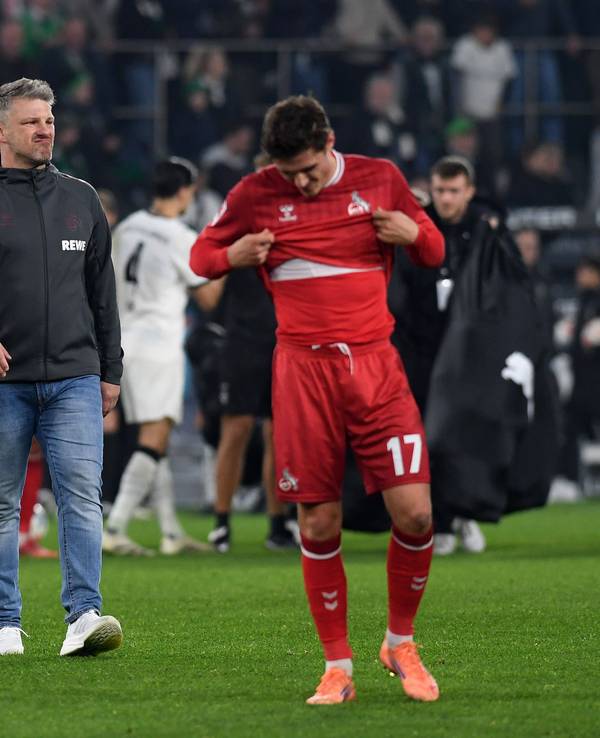 Trainer Lukas Kwasniok (1. FC Köln) war nach dem 1:3 im Derby bei Borussia Mönchengladbach am 8. November 2025 enttäuscht.