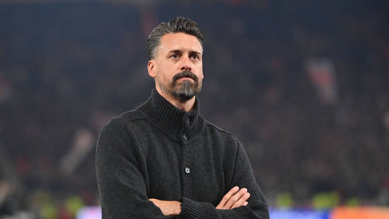 Kritischer Blick von Sandro Wagner.