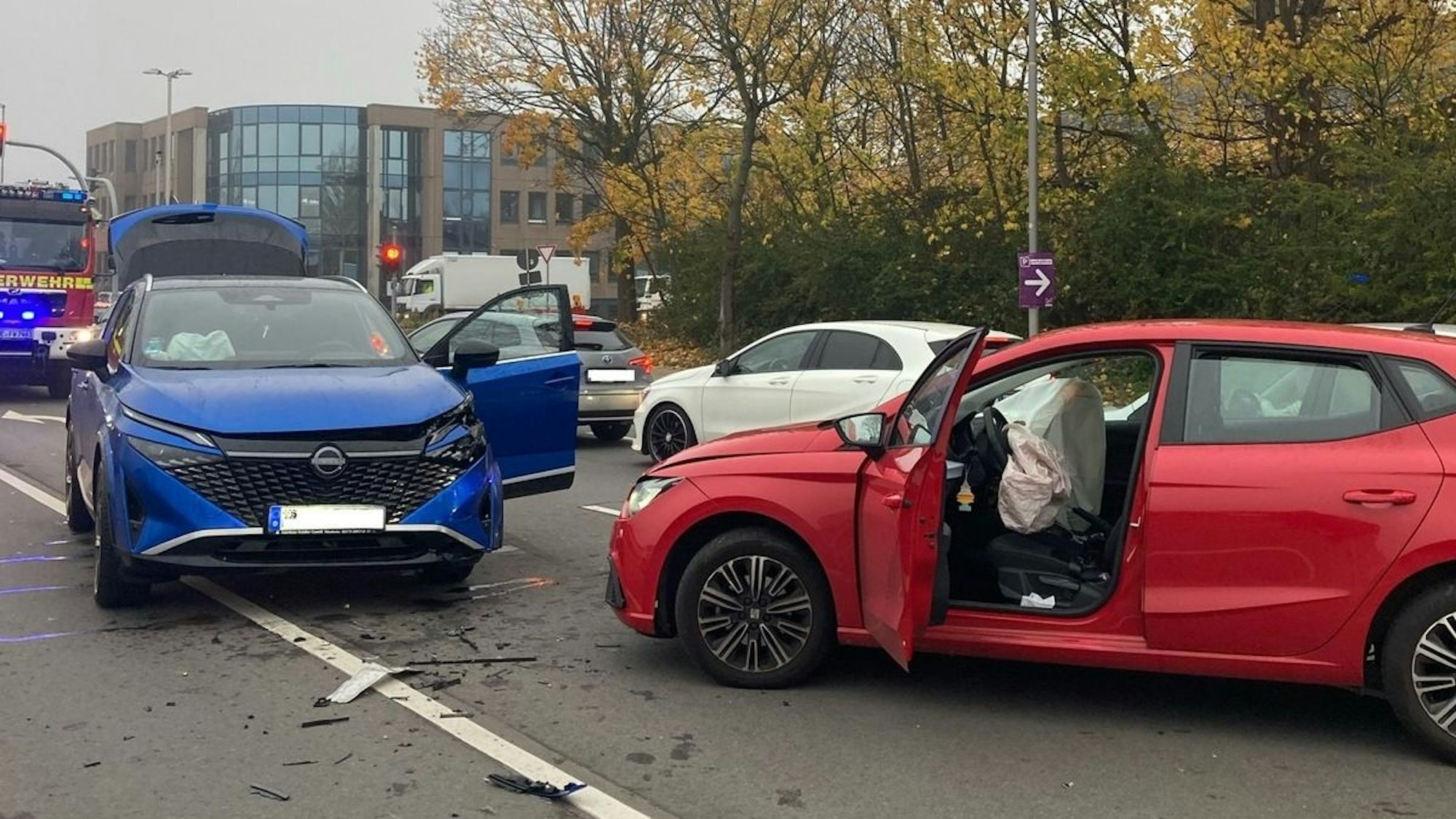 Schwerer Verkehrsunfall in Monheim am Rhein.