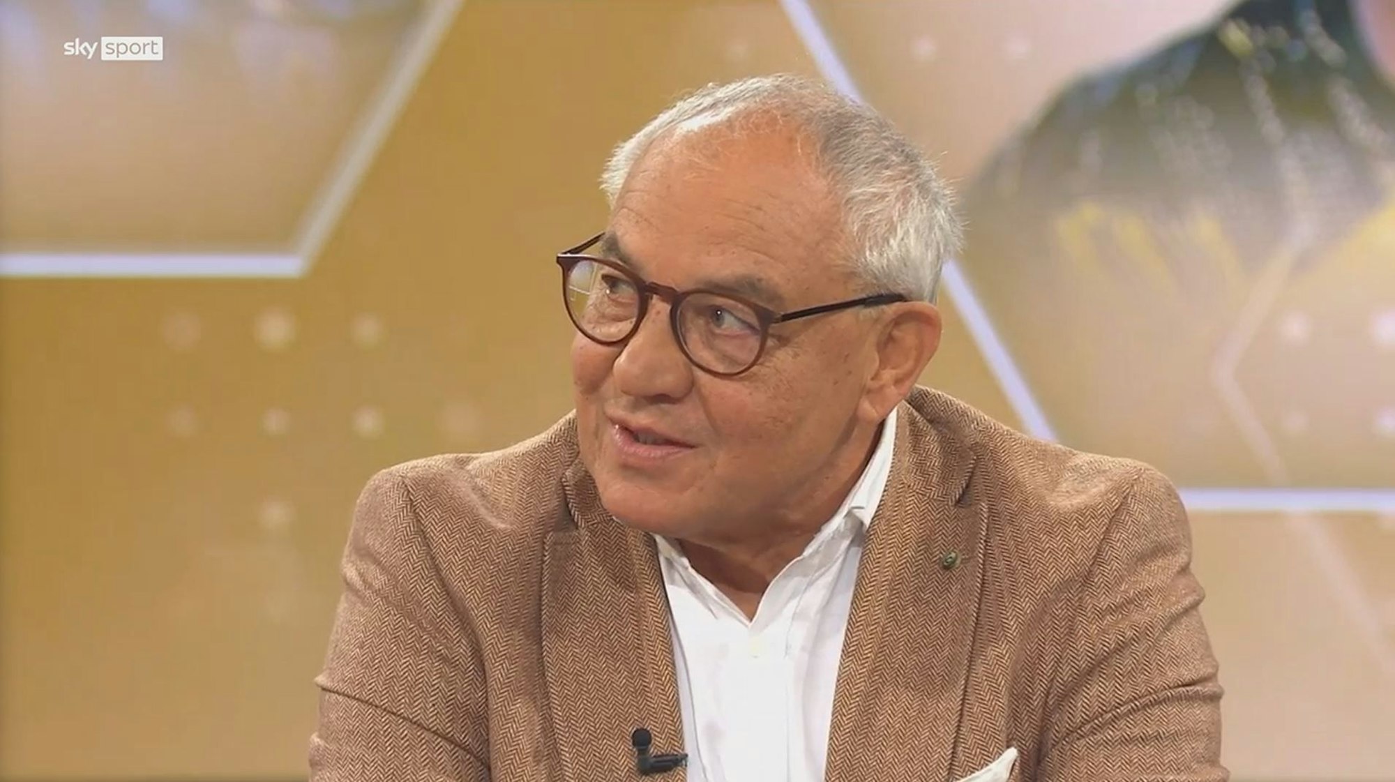 Felix Magath spricht bei Sky90 im TV.
