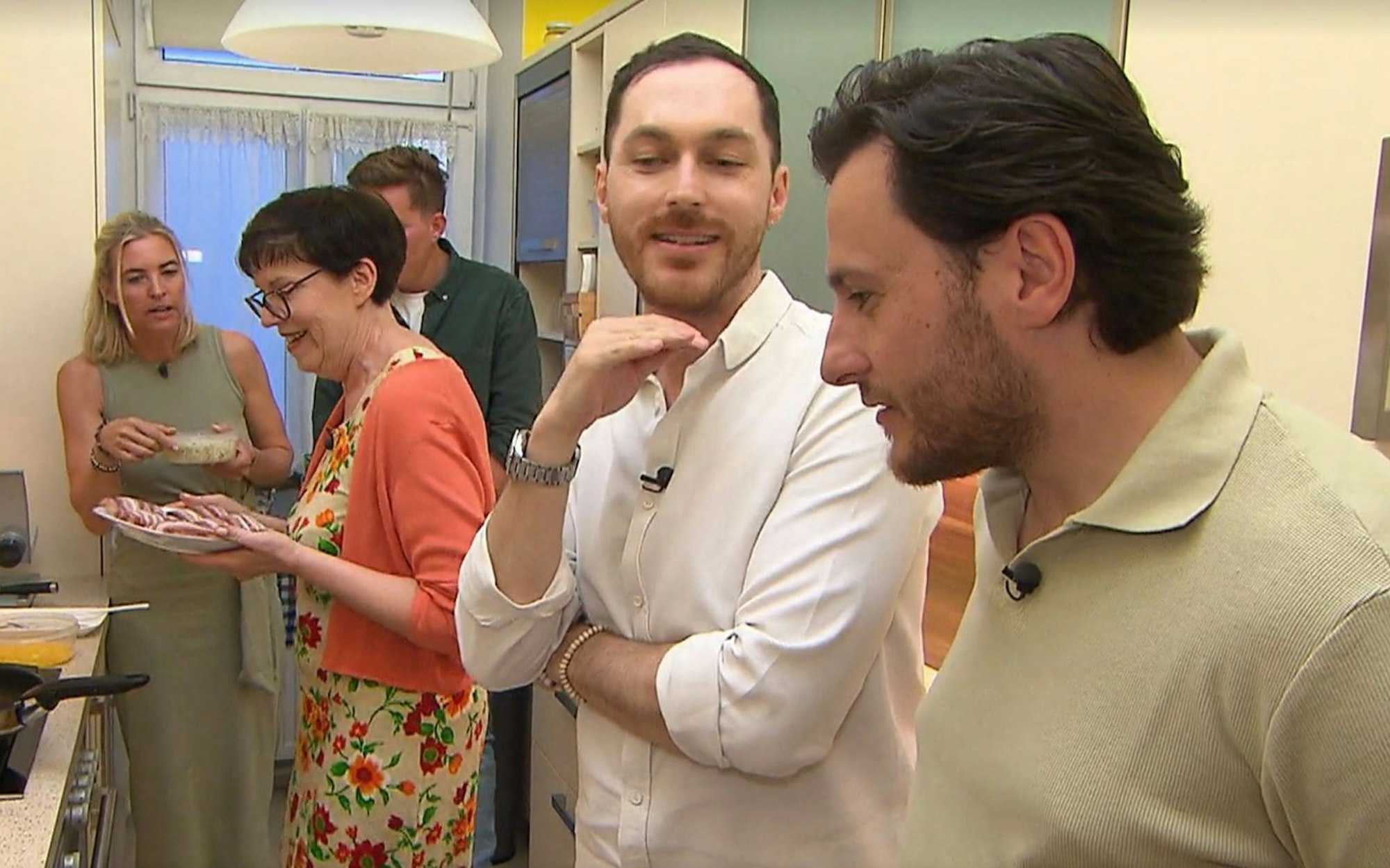 Full House in Petras schmaler Küche. (Bild: RTL)