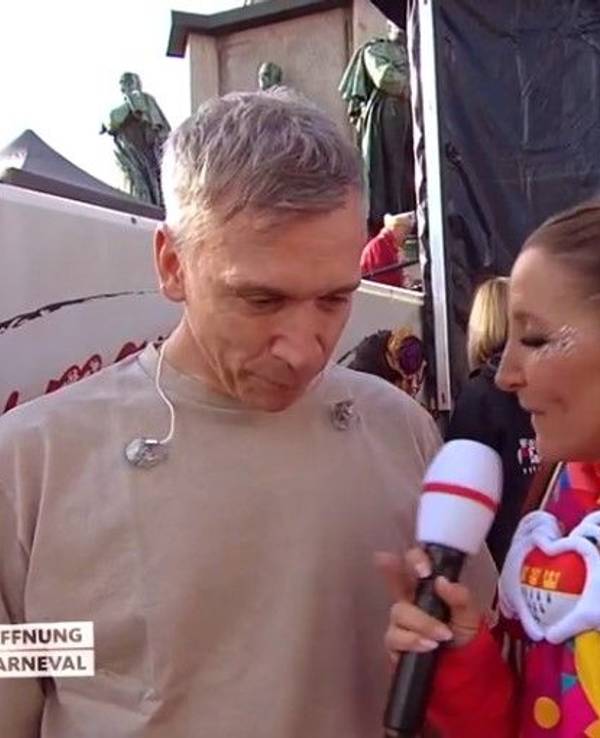 Bastian Campmann im Interview mit Andrea Schönenborn am 11.11.2025 auf dem Heumarkt.