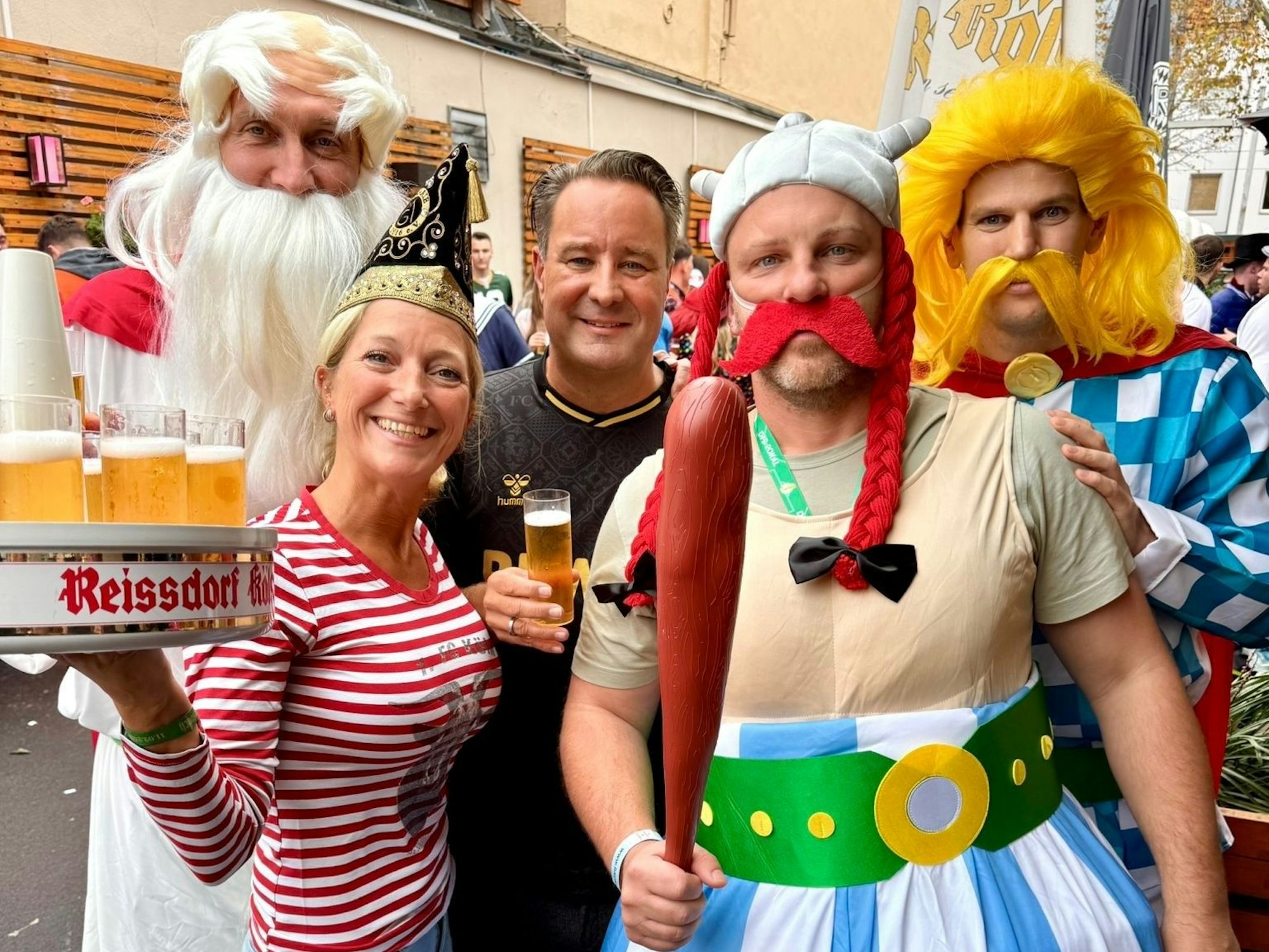 FC-Trainer Lukas Kwasniok als Obelix verkleidet.