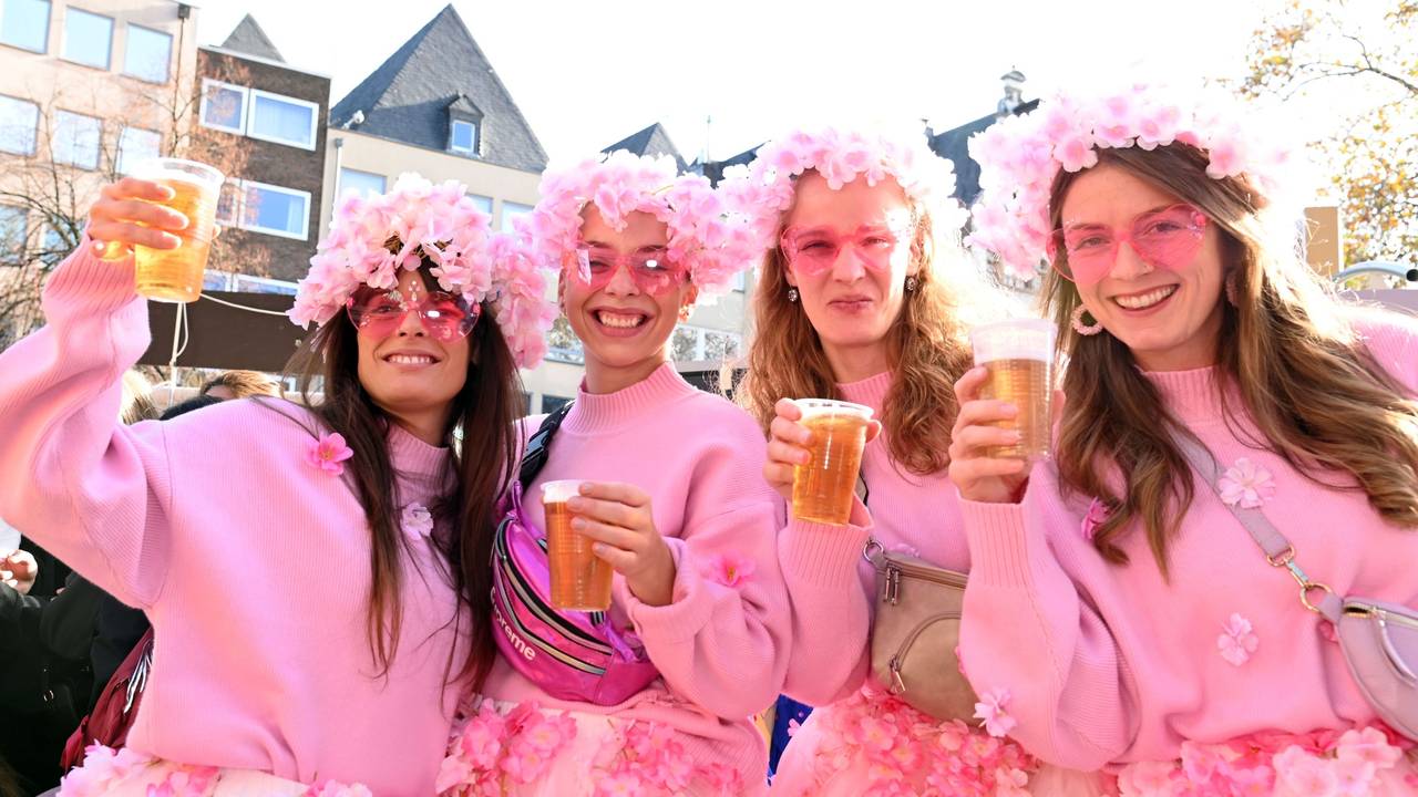 Diese „Pink Ladies“ lassen es in der Altstadt krachen.