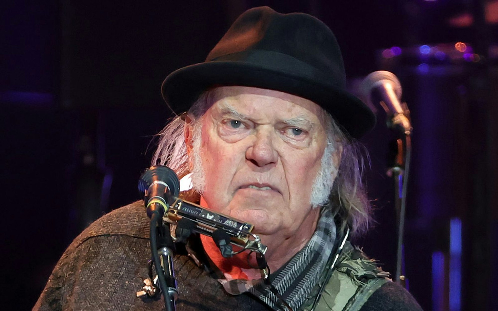 Auch nach über 60 Jahren Karriere kein bisschen leise: Neil Young feiert am 12. November seinen 80. Geburtstag. (Bild: Kevin Winter/Getty Images)