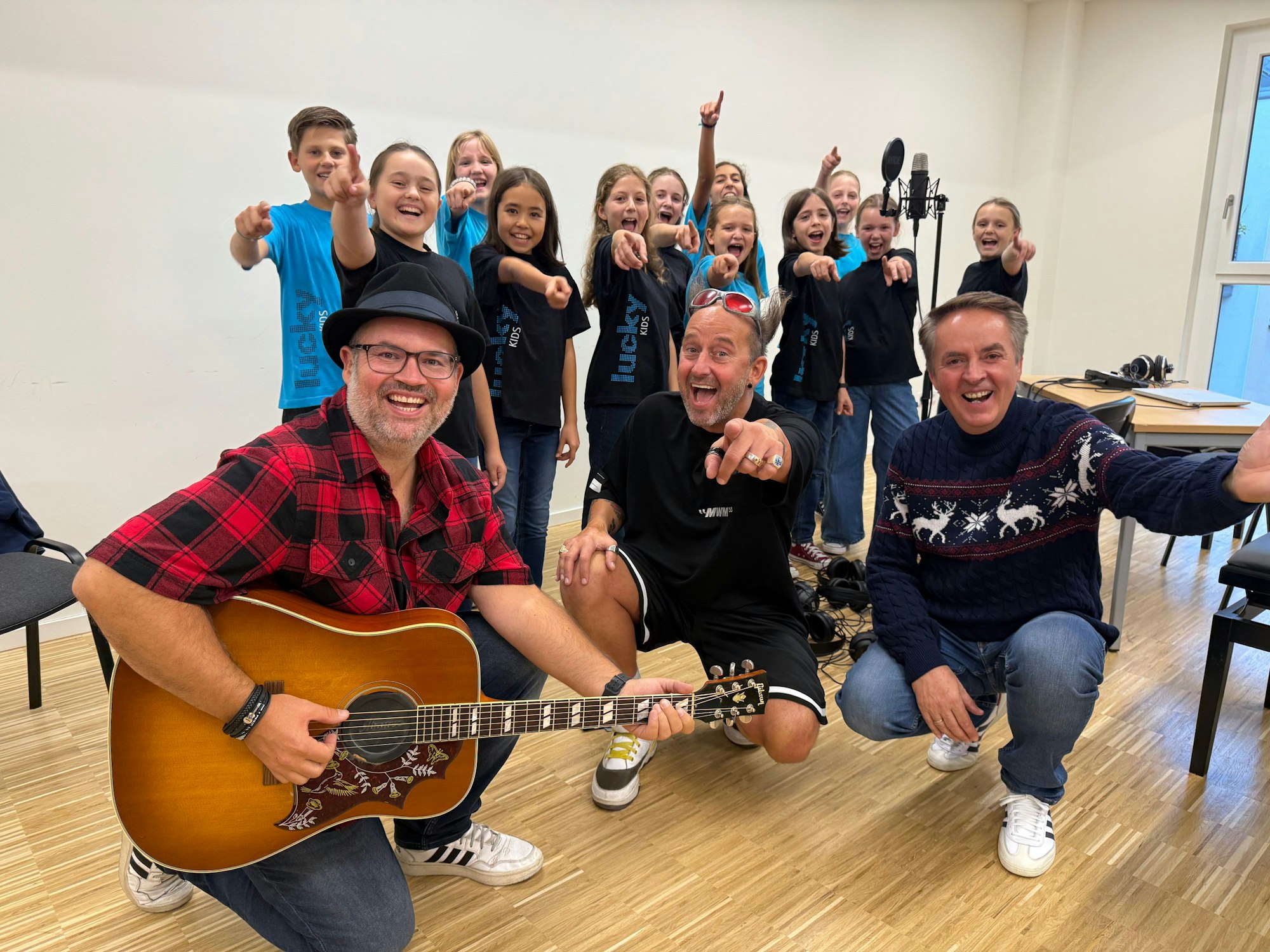 Björn Heuser, Tom Lehel, Michael Kokott und die Lucky Kids bei der Probe.