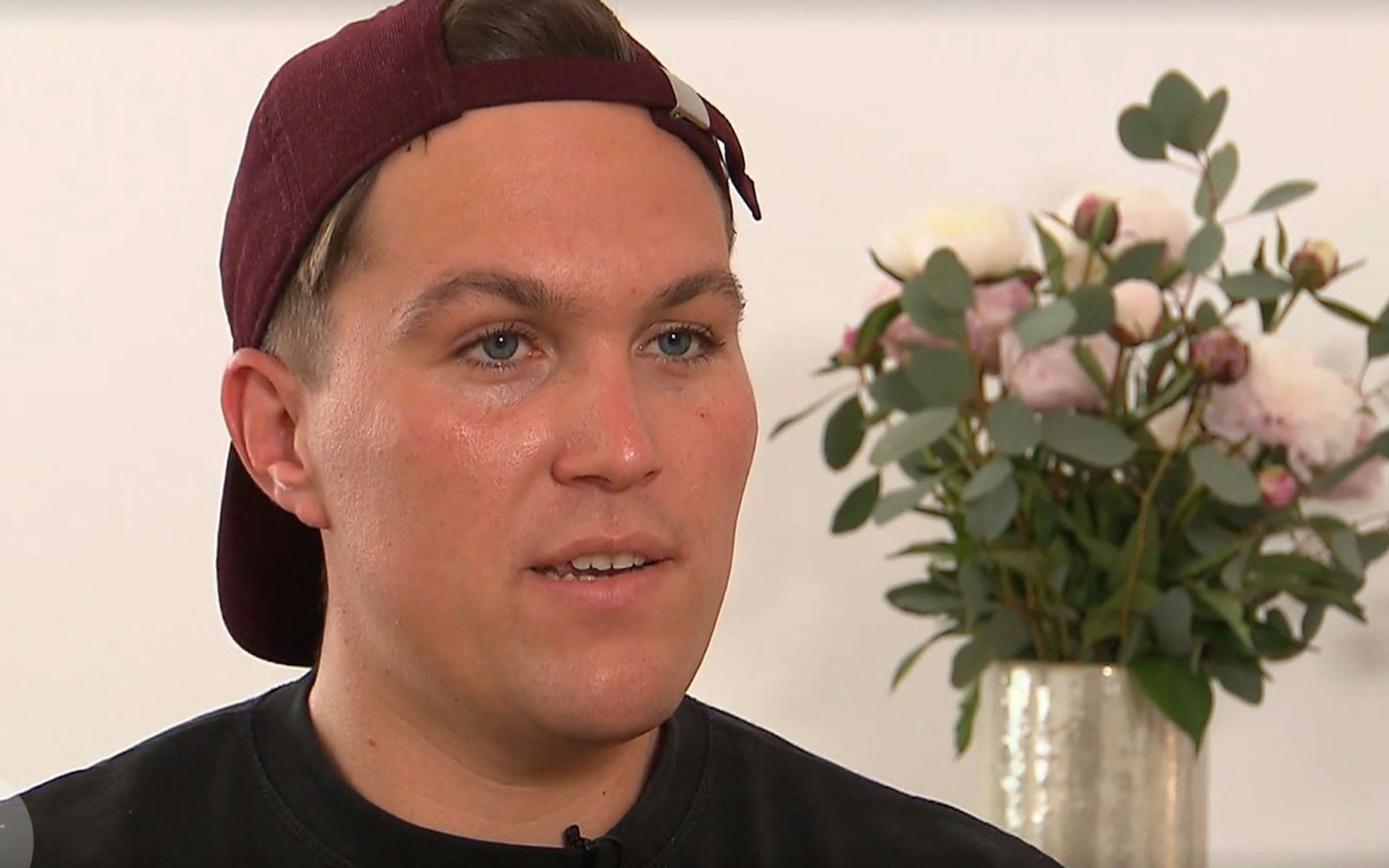 Gastronomensohn und Wein-Fachmann Pascal gratuliert an seinem „Dinner“-Abend auch seinem Papa zum Geburtstag. (Bild: RTL)