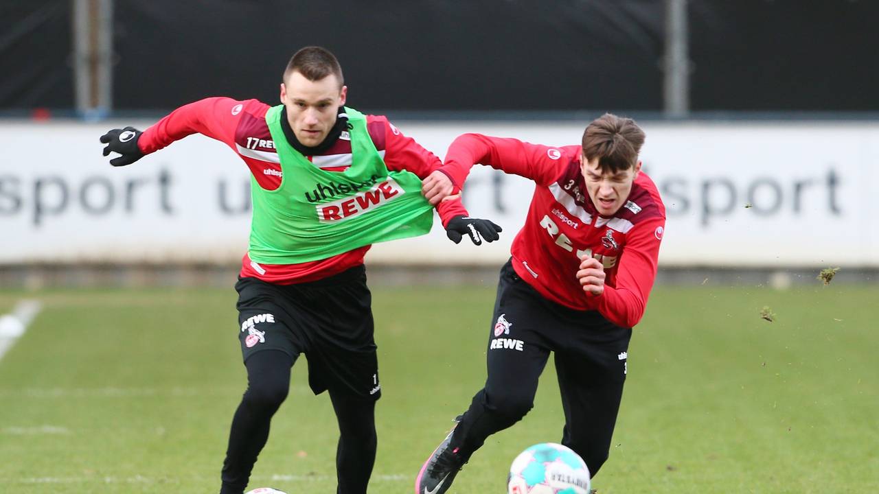 Christian Clemens und Noah Katterbach im direkten Zweikampf.