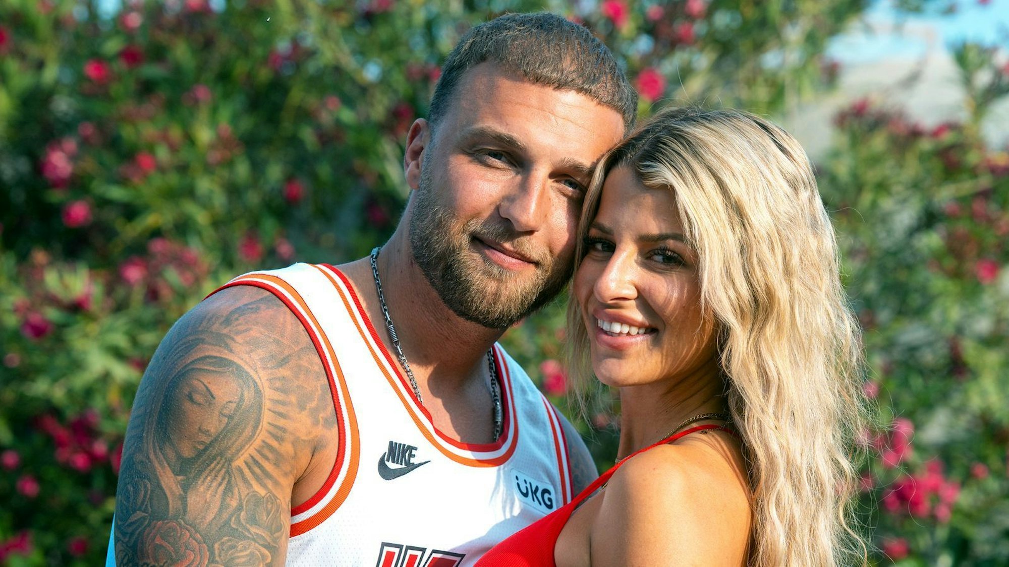 Joena und Filip sind jetzt offiziell zusammen. (Bild: RTLZWEI)