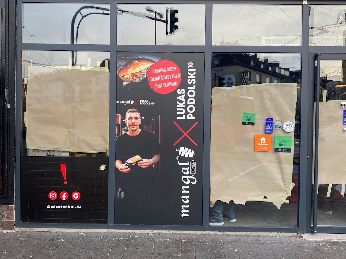 Außenansicht eines Ladenlokals in Ehrenfeld.