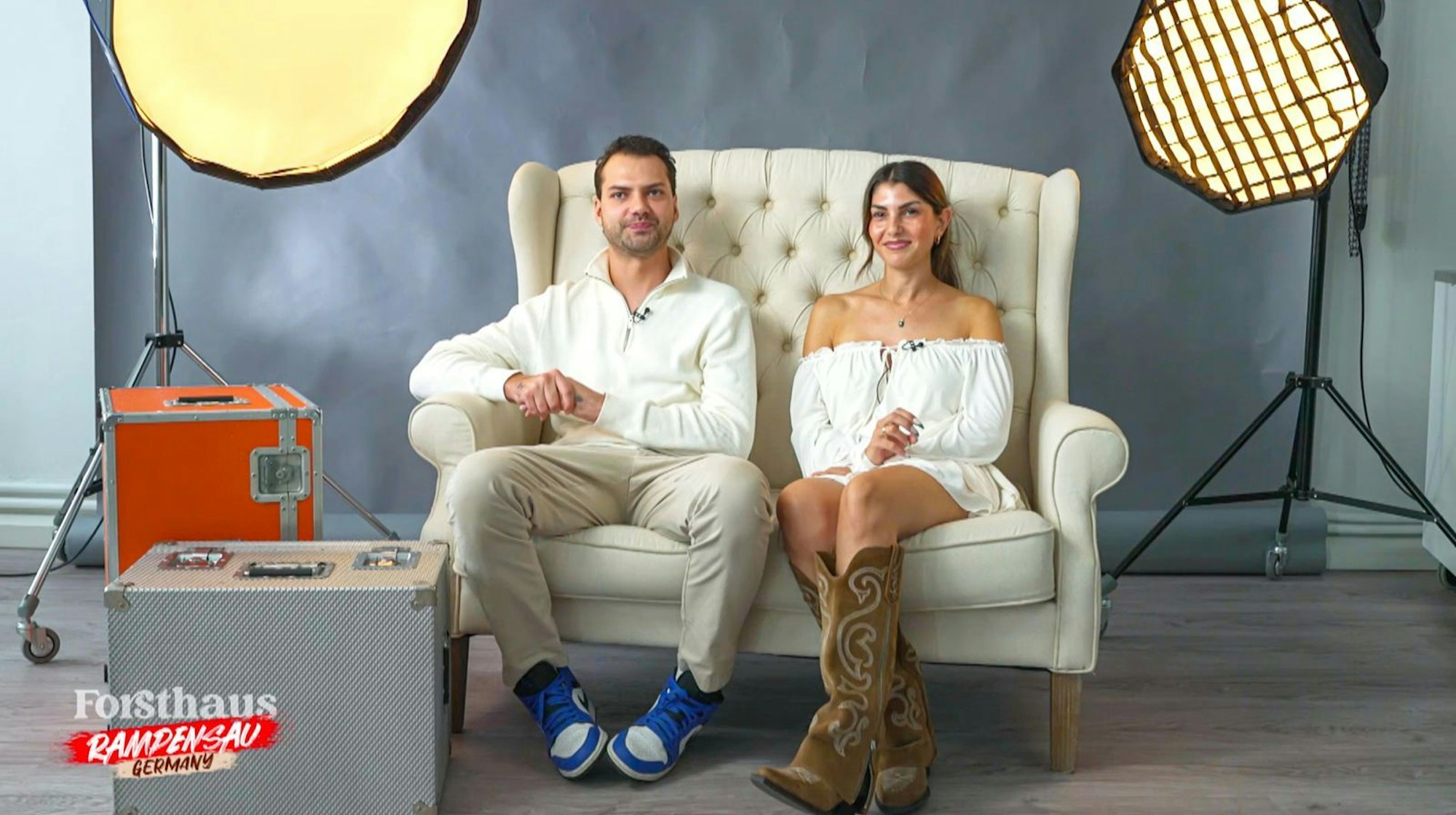 Eigentlich wären Jimi Blue Ochsenknecht und Yeliz Koc gemeinsam ins „Forsthaus Rampensau“ gezogen. (Bild: Joyn)