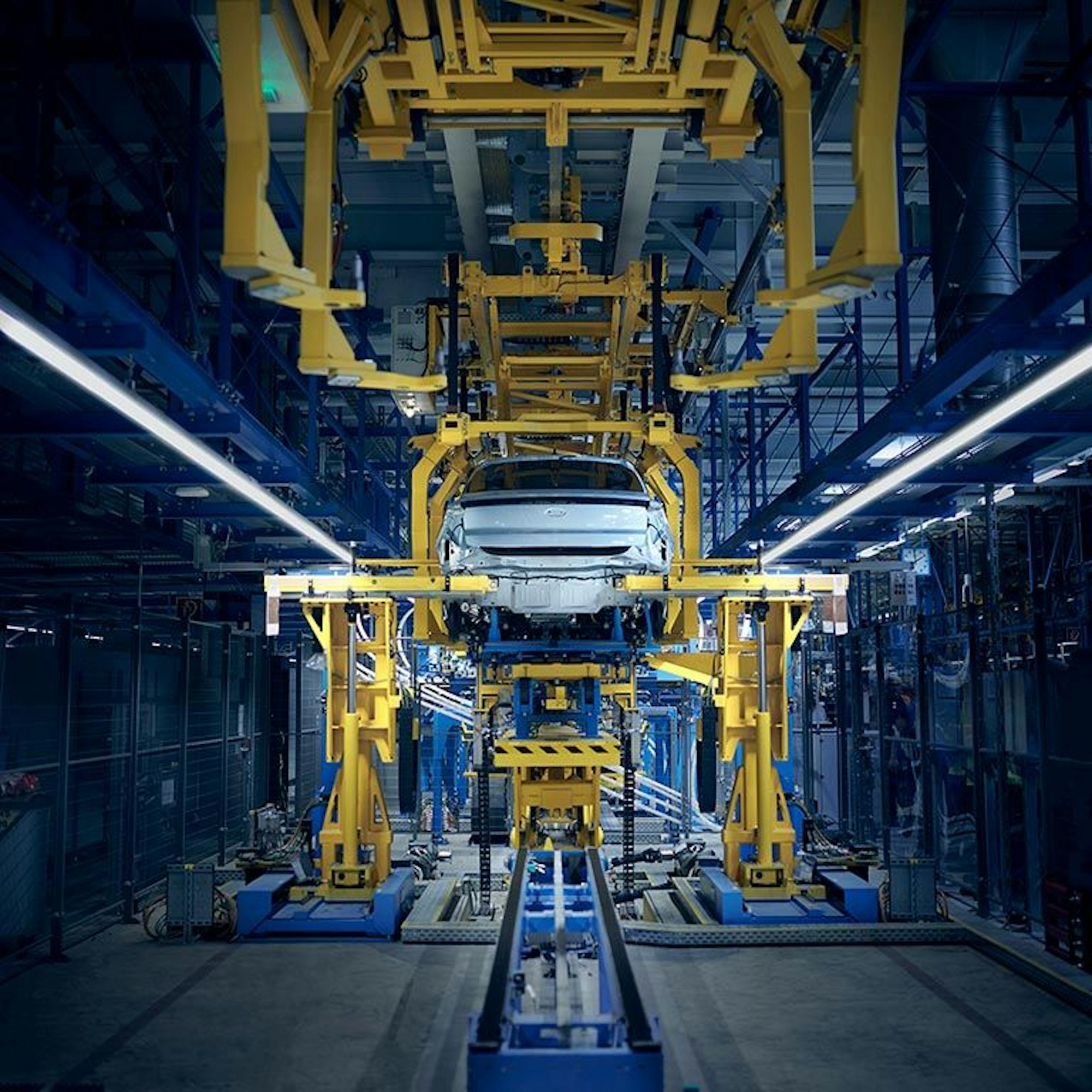 Hightech-Fertigung von Elektro-Fahrzeugen im Kölner Norden in der Ford E Factory.