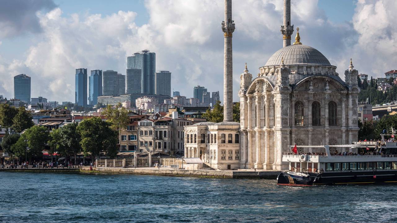 In Istanbul sind weitere Touristen und Touristinnen mit Vergiftungserscheinungen in Kliniken eingeliefert worden.