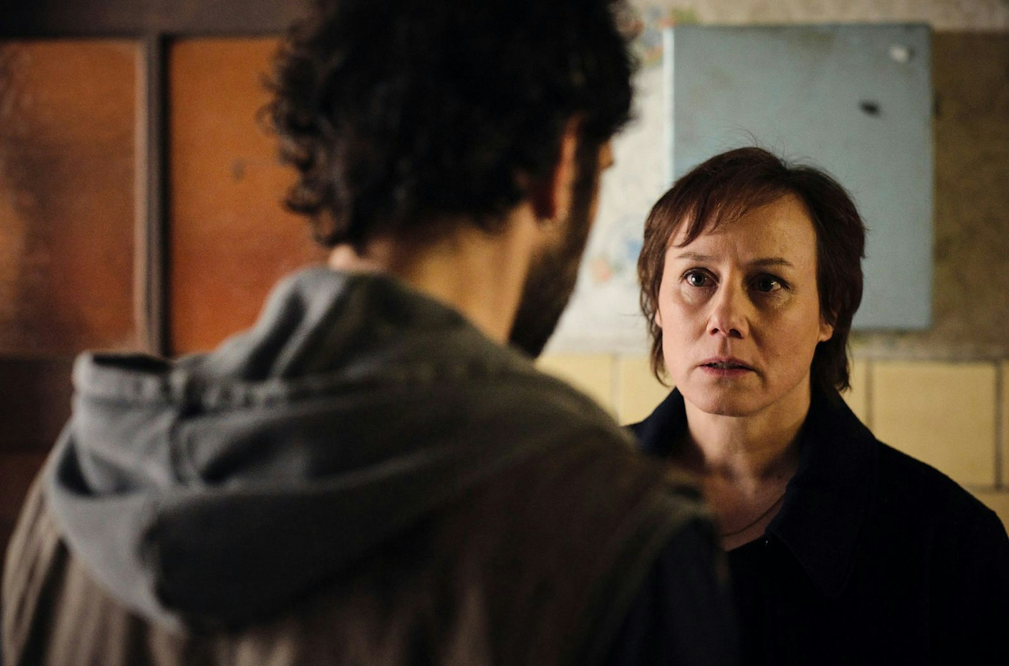 Franziska Tobler (Eva Löbau) greift erst spät ins Geschehen des neuen Schwarzwald-Falles ein. Eigentlich befindet sich die Ermittlerin auf Fortbildung. (Bild: SWR/Benoît Linder)