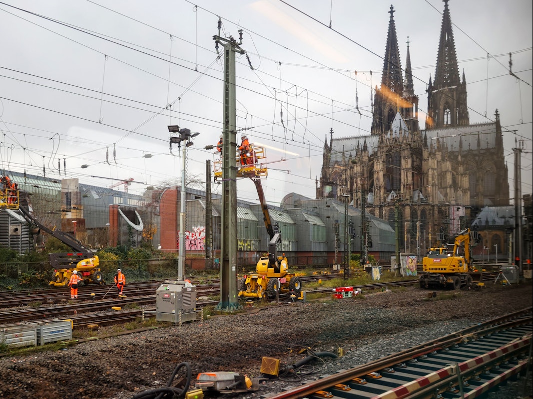 Die Arbeiten am Kölner Hauptbahnhof laufen auf Hochtouren.