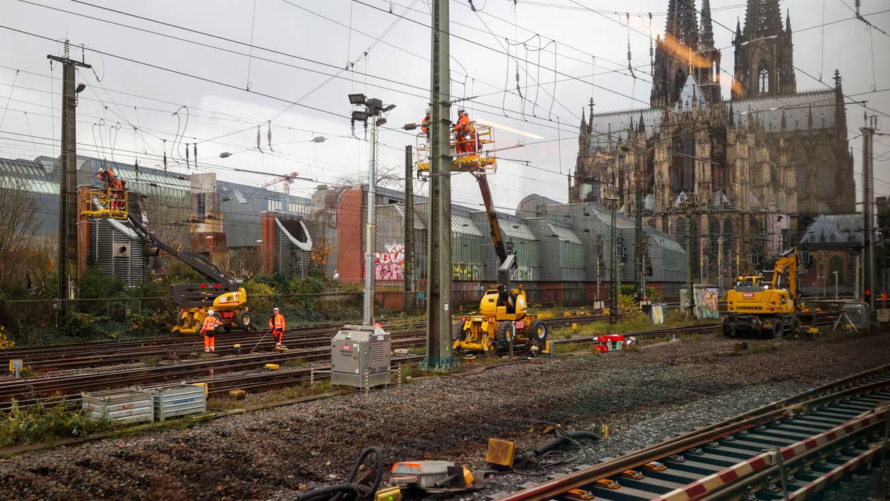Die Arbeiten am Kölner Hauptbahnhof laufen auf Hochtouren.